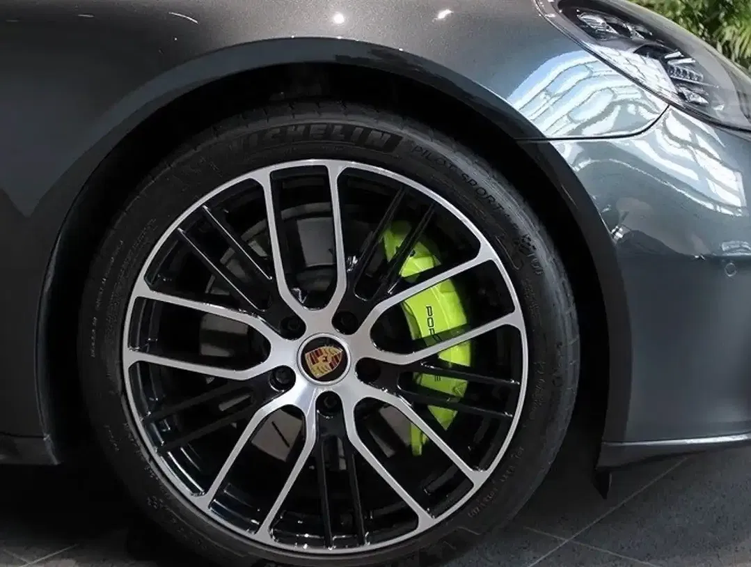 Porsche Panamera E-Hybrid 4 Sport Chrono Edition - Thumbnail 11