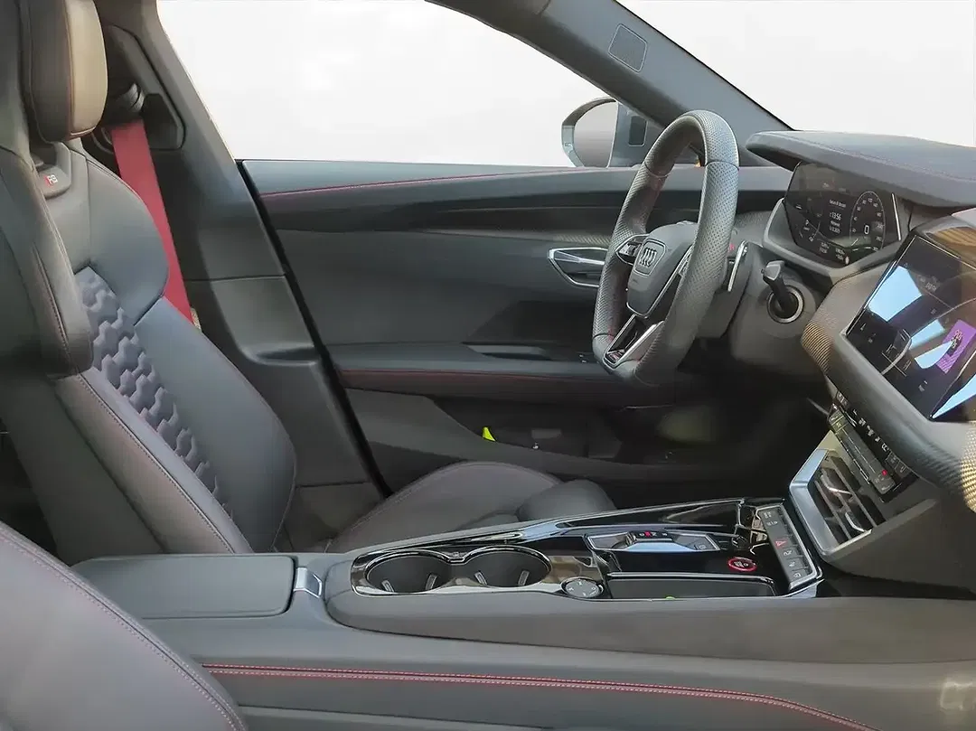 Audi RS e-tron GT quattro - Thumbnail 10