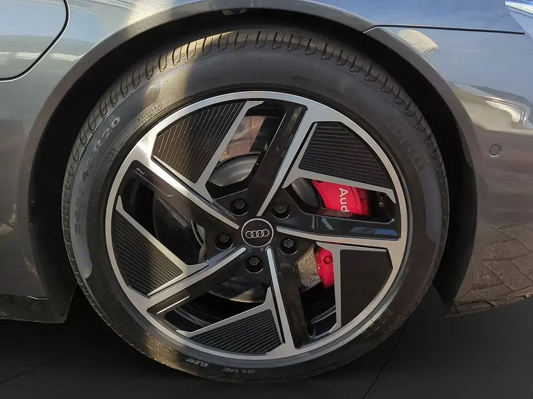 Audi RS e-tron GT quattro - Thumbnail 12