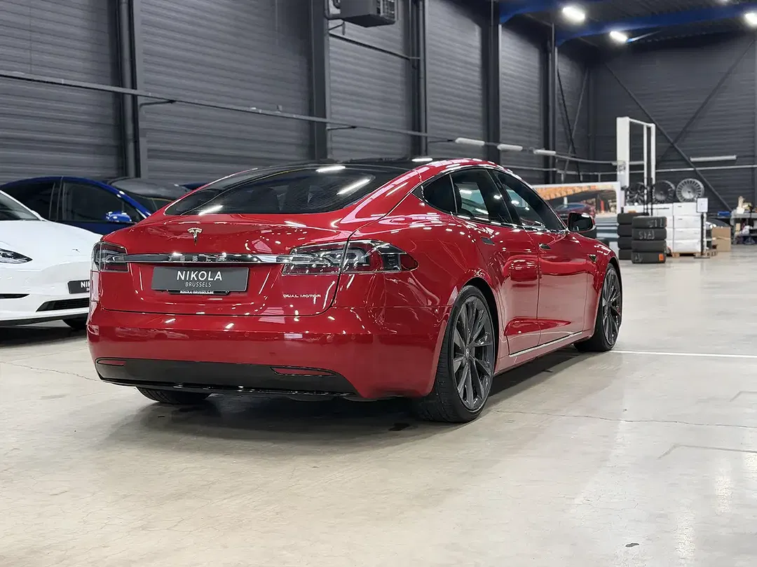 Tesla Model S Long Range Raven Active - Thumbnail 3