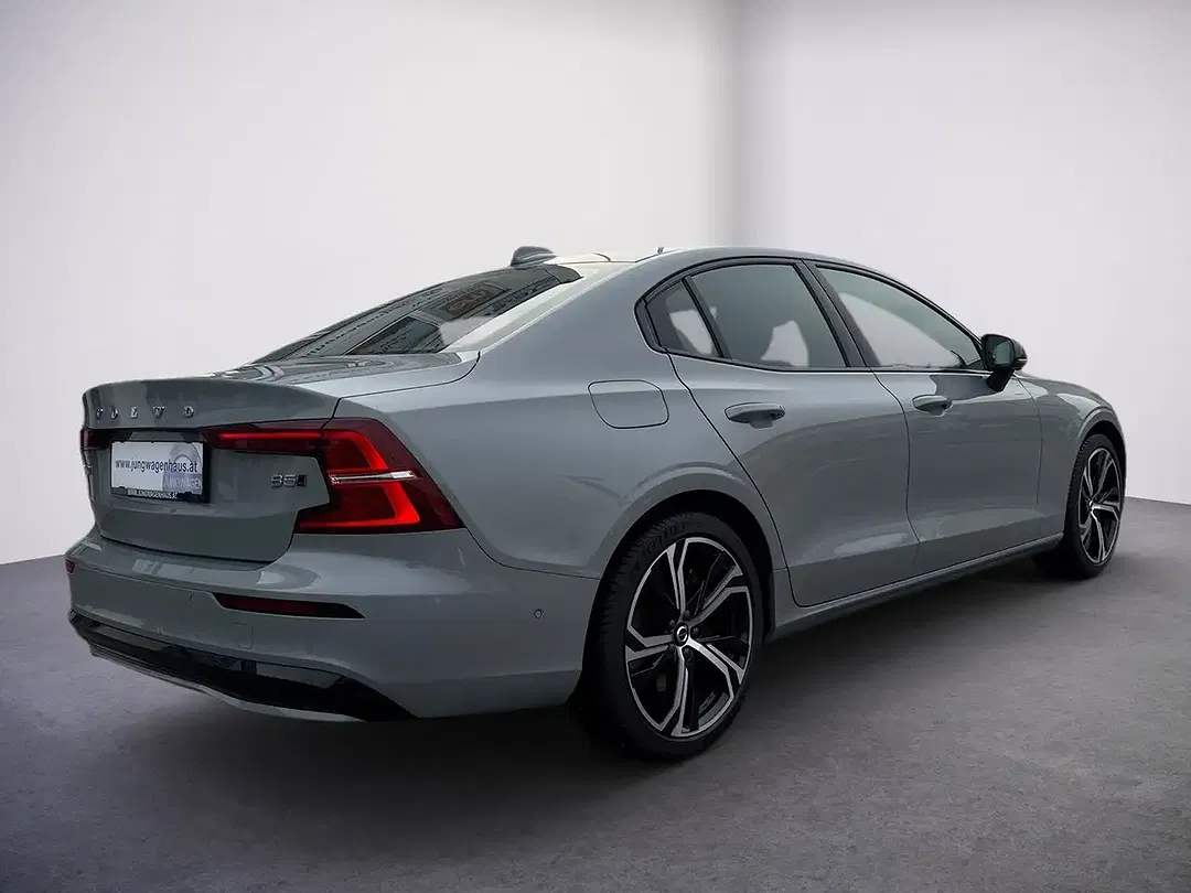 Volvo S60 B5 MHEV AUT AWD Ultimate Dark - Thumbnail 4