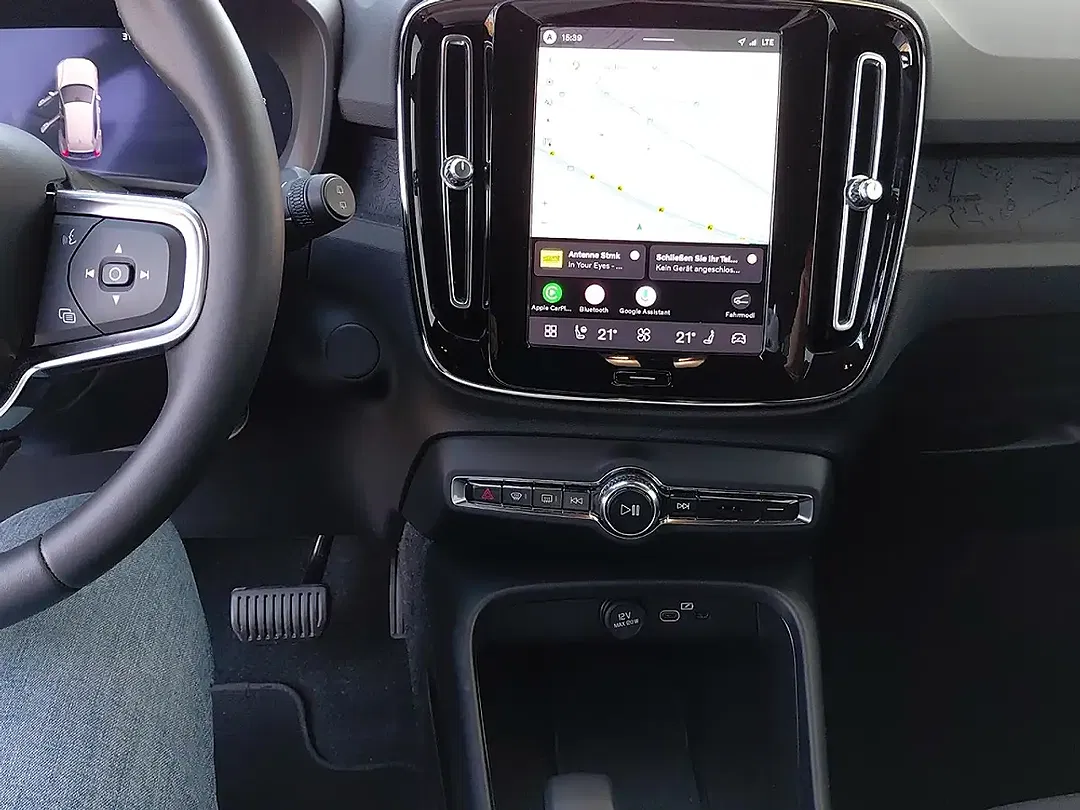 Volvo EX40 Single Motor Extended Range Plus Dark - Thumbnail 11