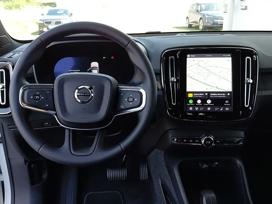 Volvo EX40 Single Motor Extended Range Plus Dark - Thumbnail 8