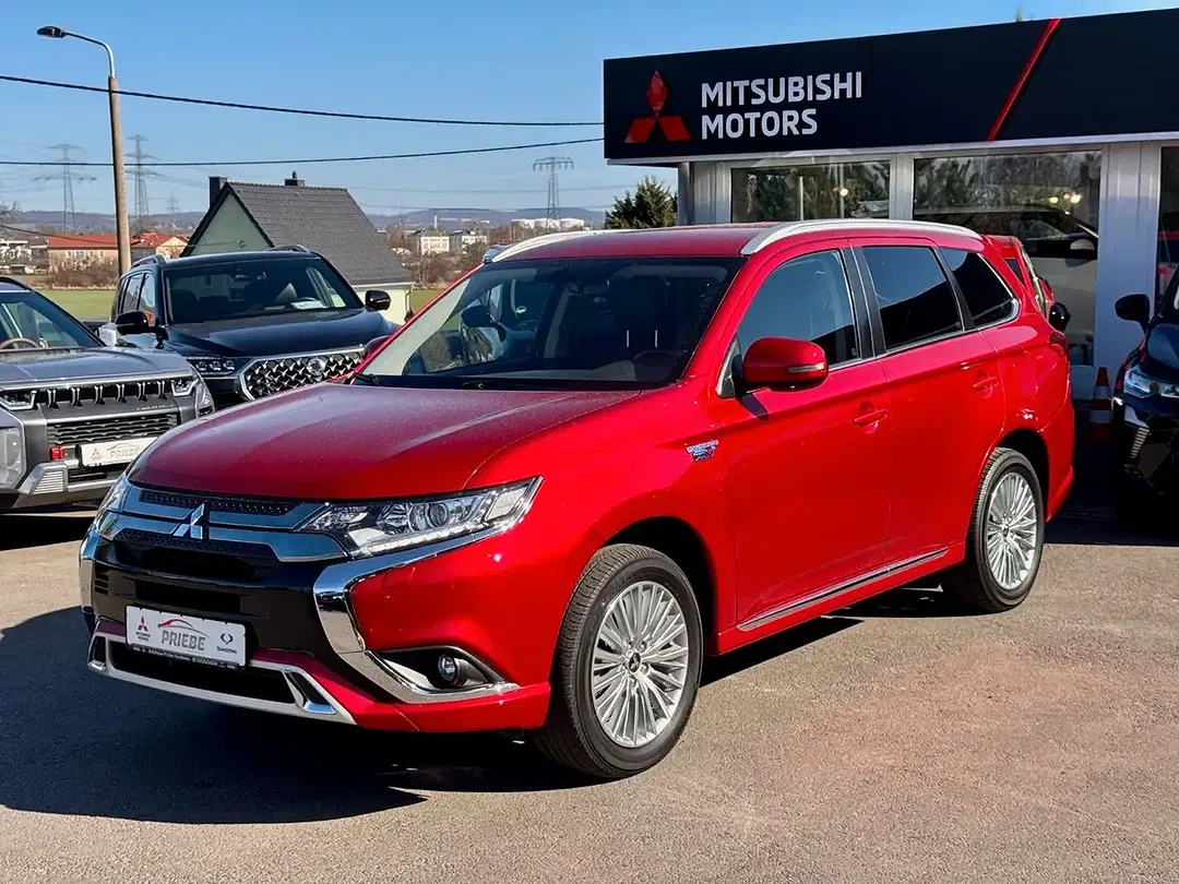 Mitsubishi Outlander PHEV - foto 1