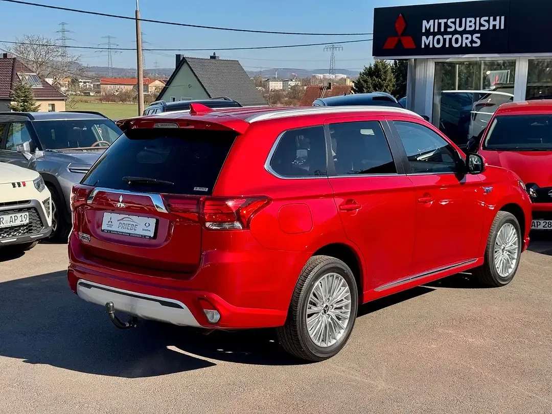 Mitsubishi Outlander PHEV - Thumbnail 8