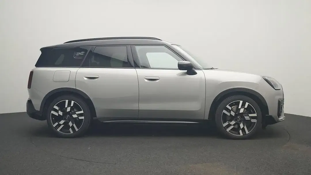MINI Countryman SE All4 JCW Trim - Thumbnail 3