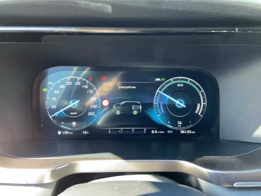 Kia Sorento 1.6 PHEV AMT AWD Vision - Thumbnail 14