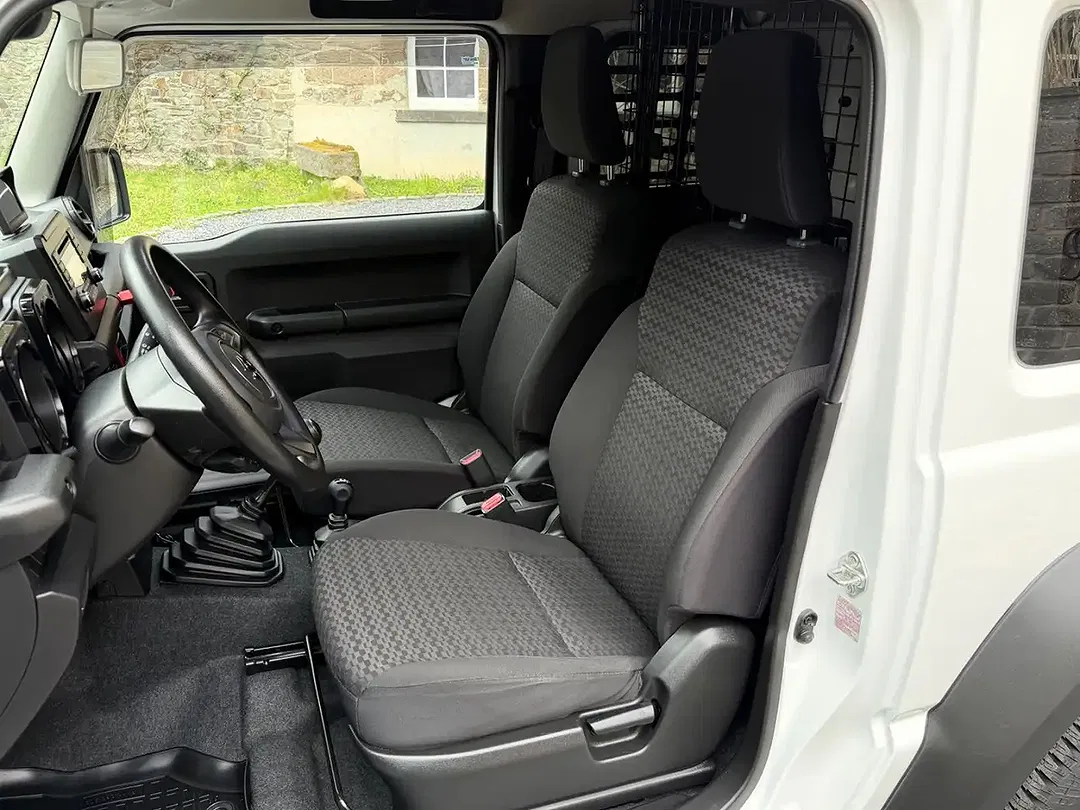 Suzuki Jimny AllGrip Comfort - Thumbnail 20