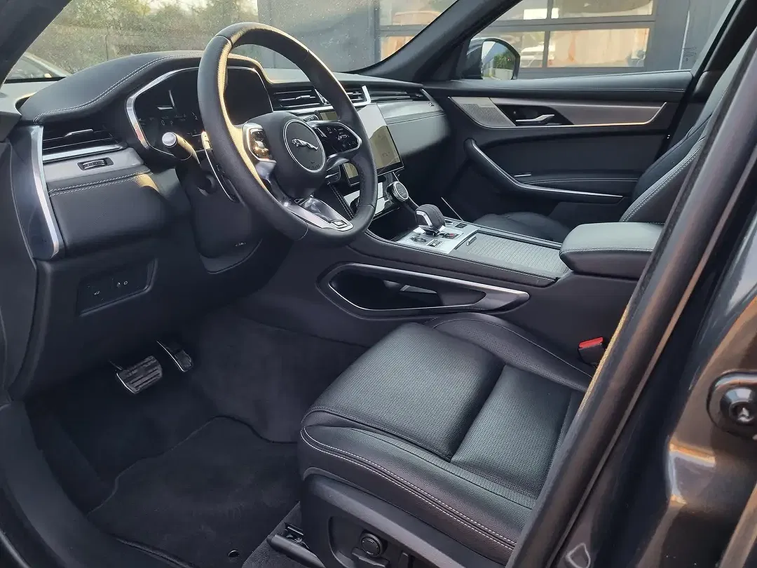 Jaguar F-Pace D300 AUT 4x4 R-Dynamic SE - Thumbnail 13