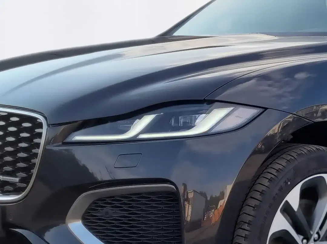 Jaguar F-Pace D300 AUT 4x4 R-Dynamic SE - Thumbnail 9