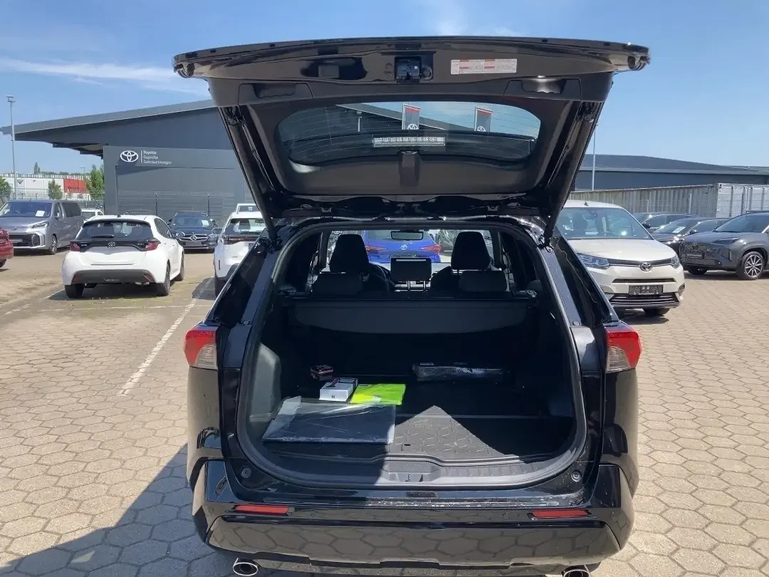 Toyota RAV 4 PHEV Teamplayer - Thumbnail 13