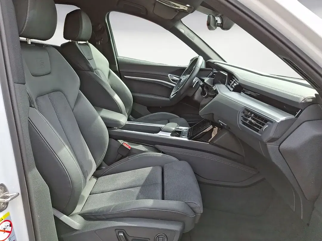 Audi e-tron 55 quattro S line - Thumbnail 12