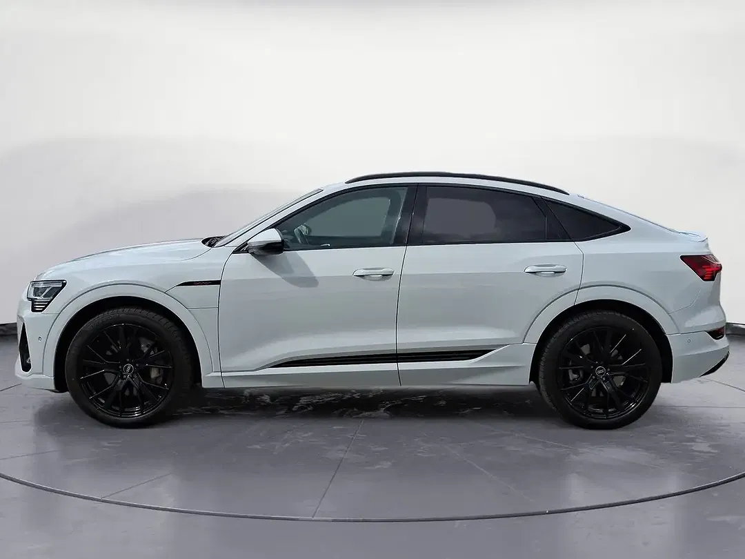 Audi e-tron 55 quattro S line - Thumbnail 2