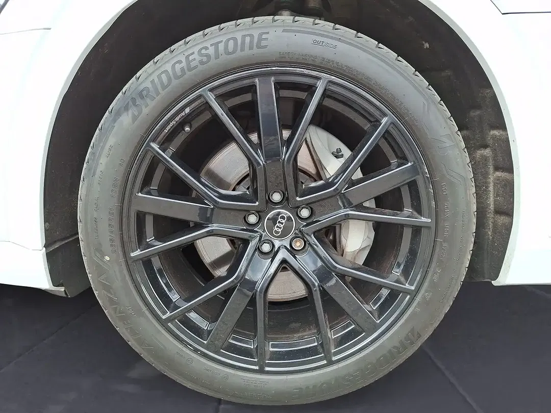 Audi e-tron 55 quattro S line - Thumbnail 6