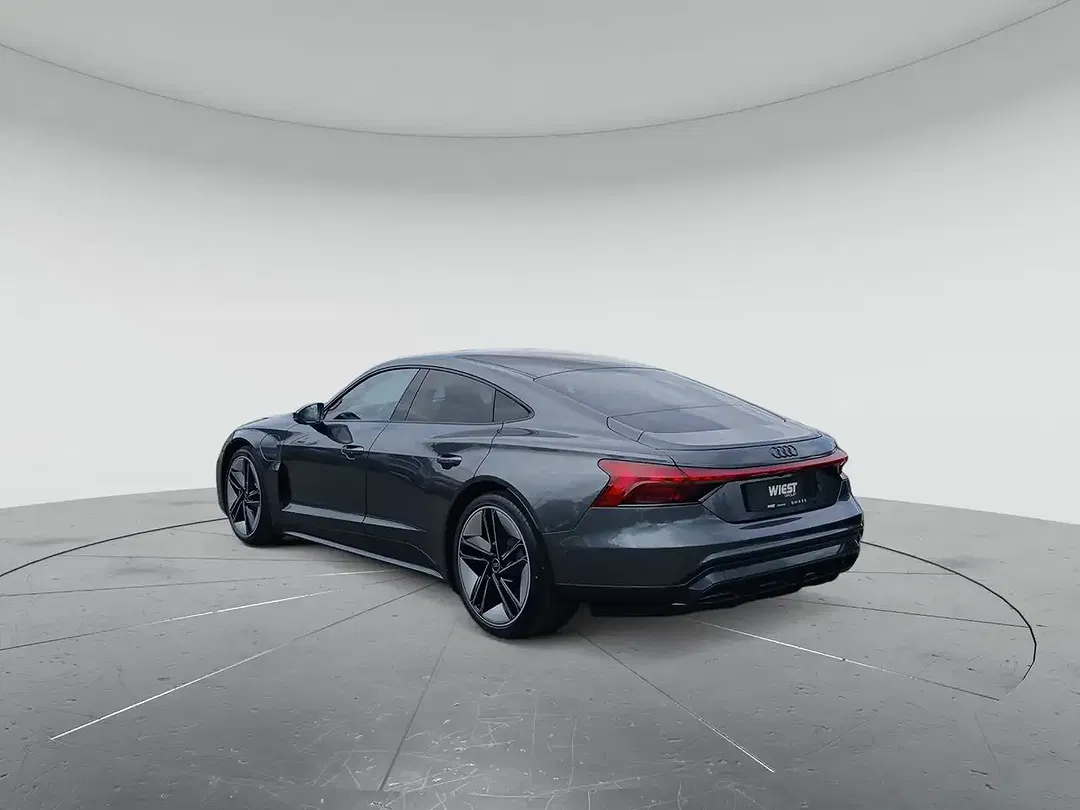 Audi e-tron GT - Thumbnail 4