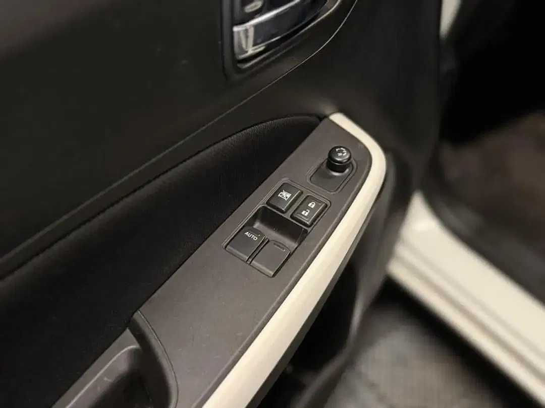 Suzuki Swift 1.2 - Thumbnail 12