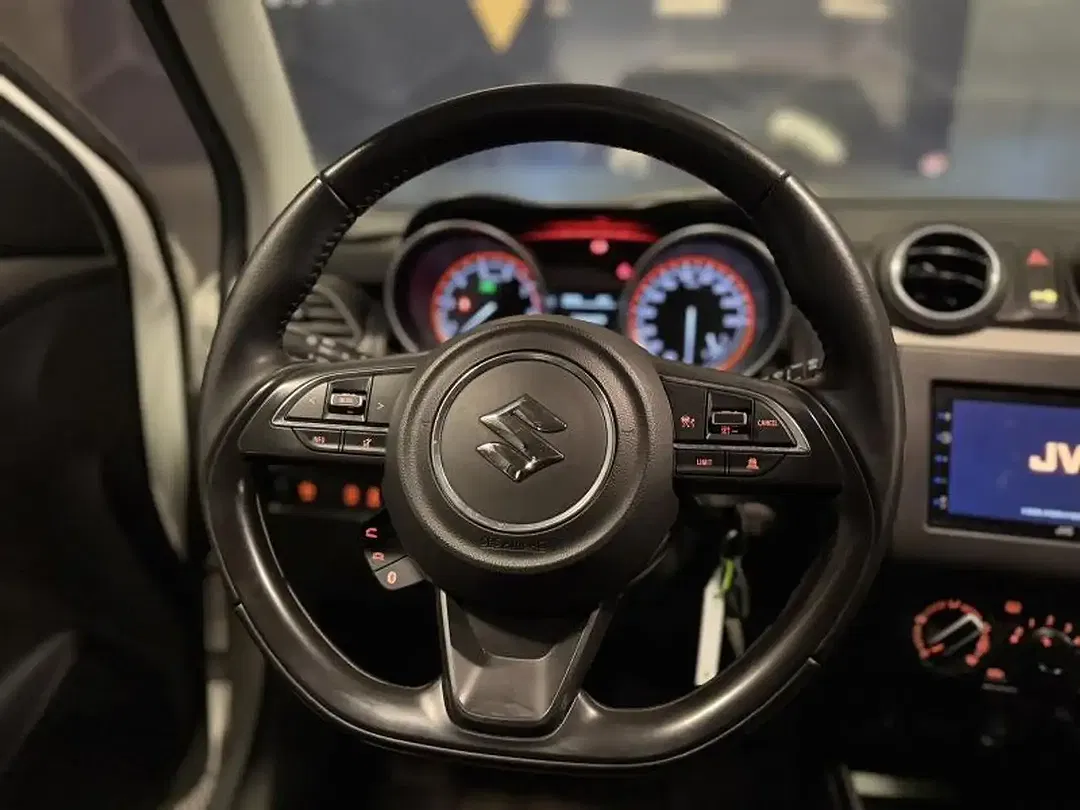 Suzuki Swift 1.2 - Thumbnail 14