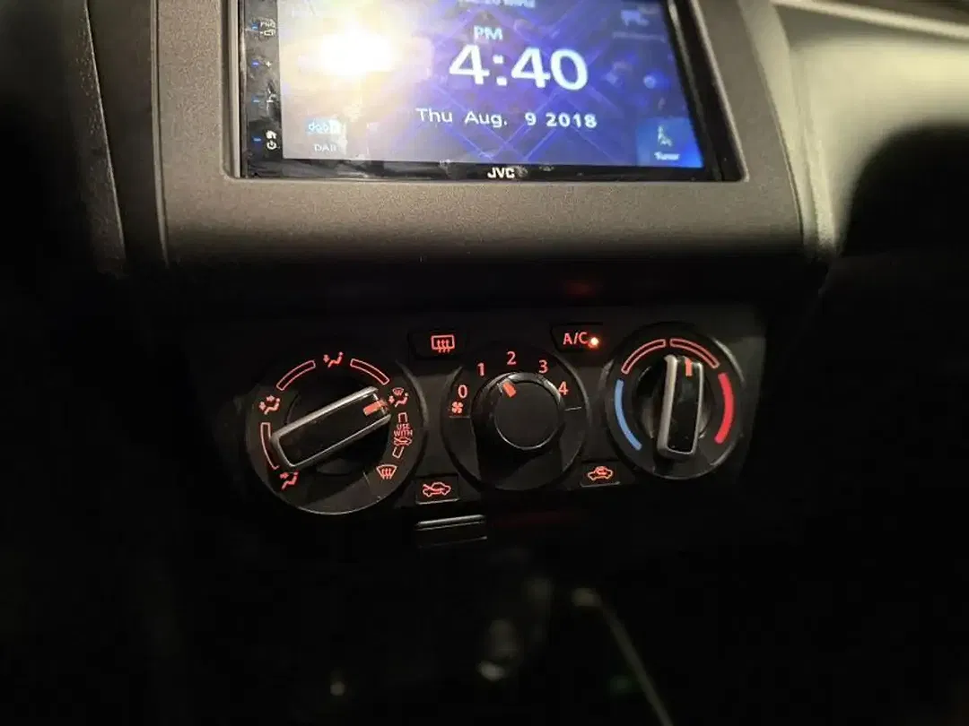 Suzuki Swift 1.2 - Thumbnail 22