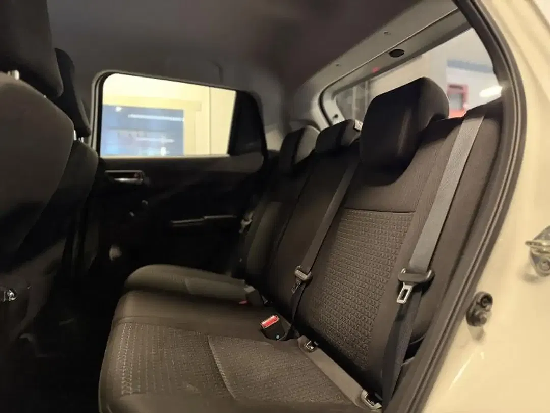 Suzuki Swift 1.2 - Thumbnail 26