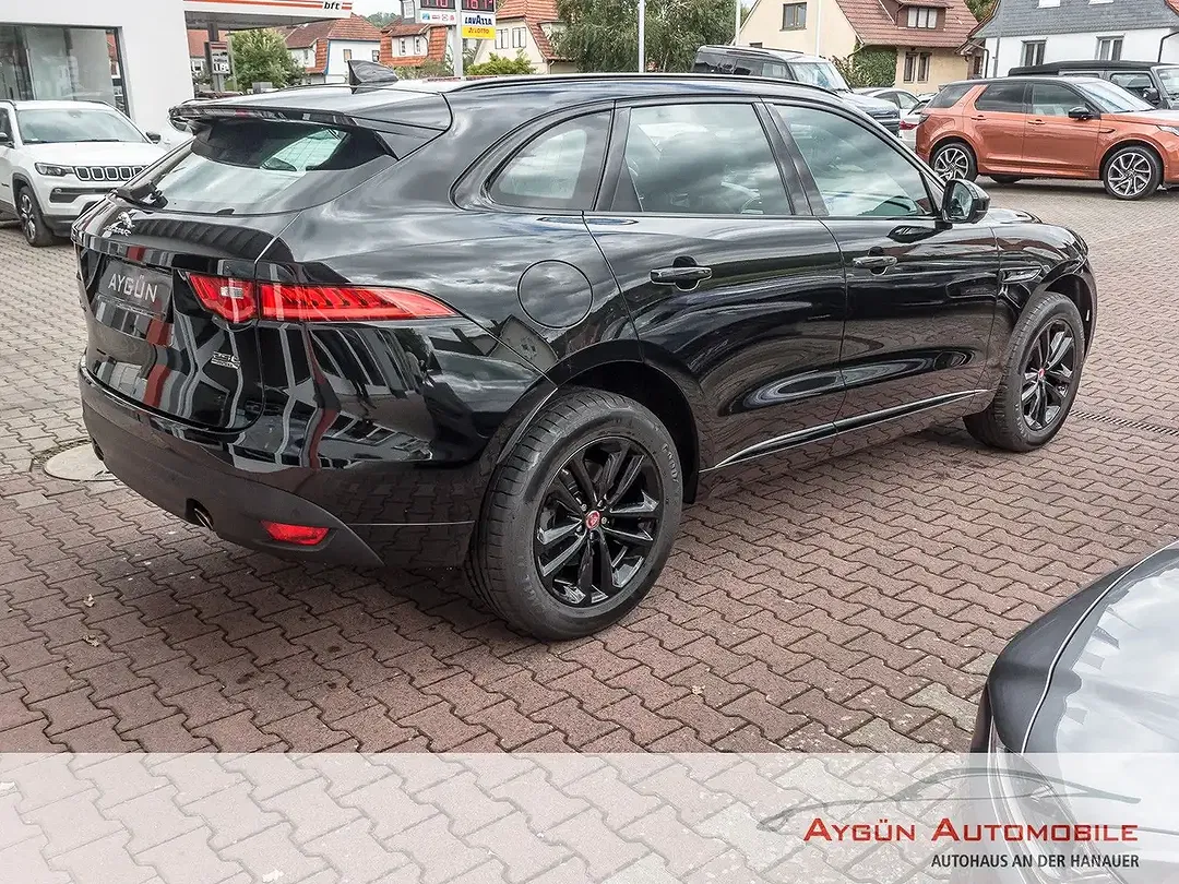 Jaguar F-Pace 25t 4x4 Chequered Flag - Thumbnail 9