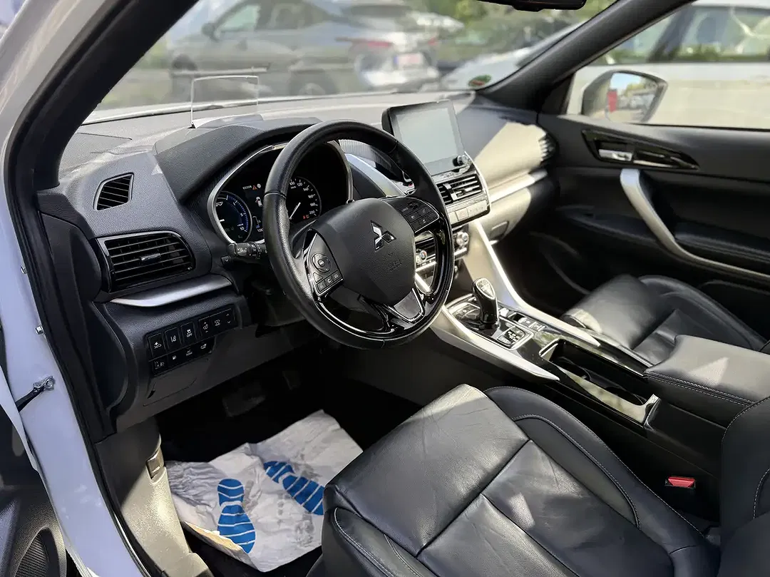 Mitsubishi Eclipse Cross Hybrid 4WD Top - Thumbnail 12
