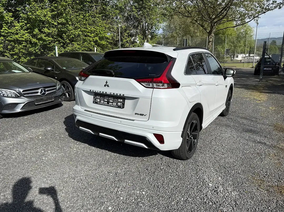 Mitsubishi Eclipse Cross Hybrid 4WD Top - Thumbnail 5