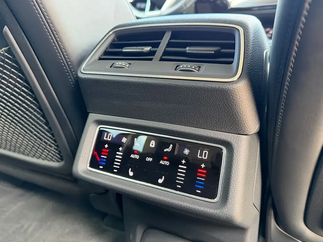 Audi e-tron 50 quattro S line - Thumbnail 11