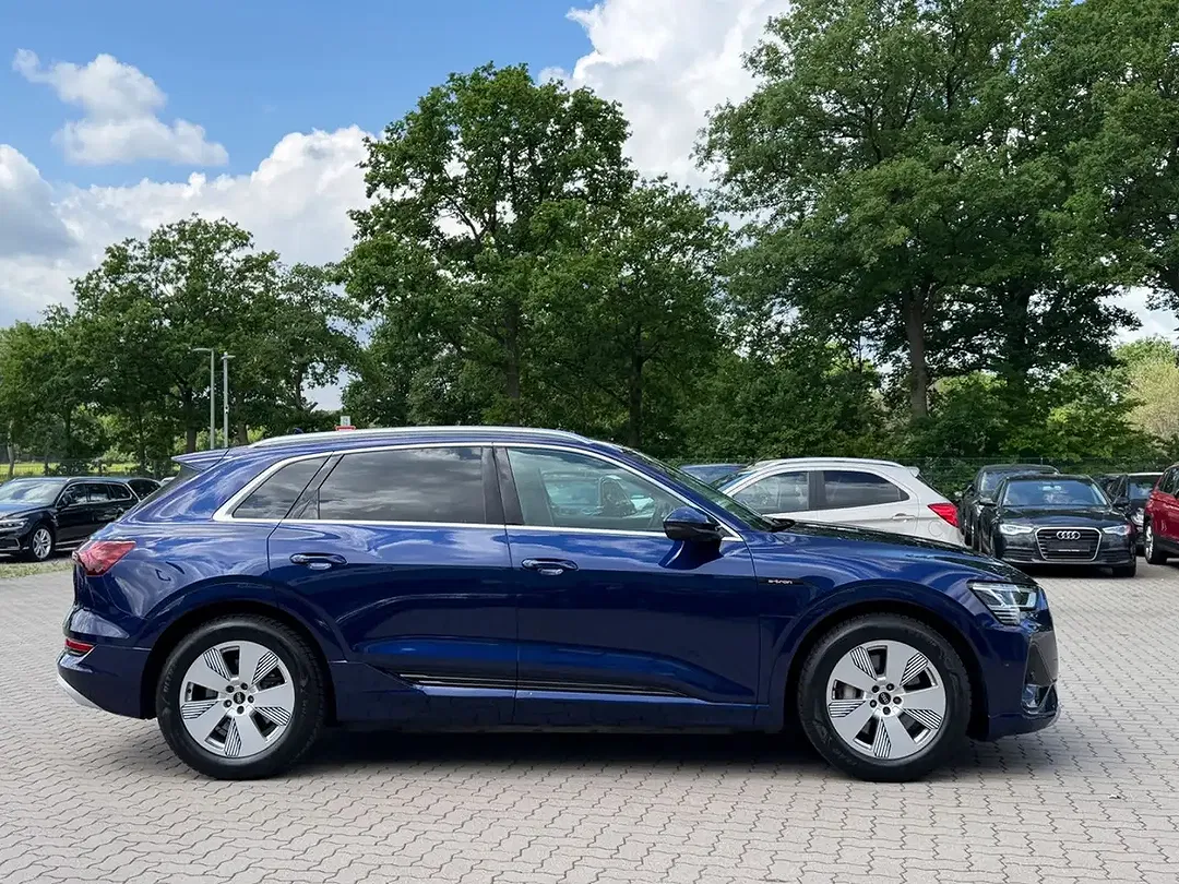 Audi e-tron 50 quattro S line - Thumbnail 6