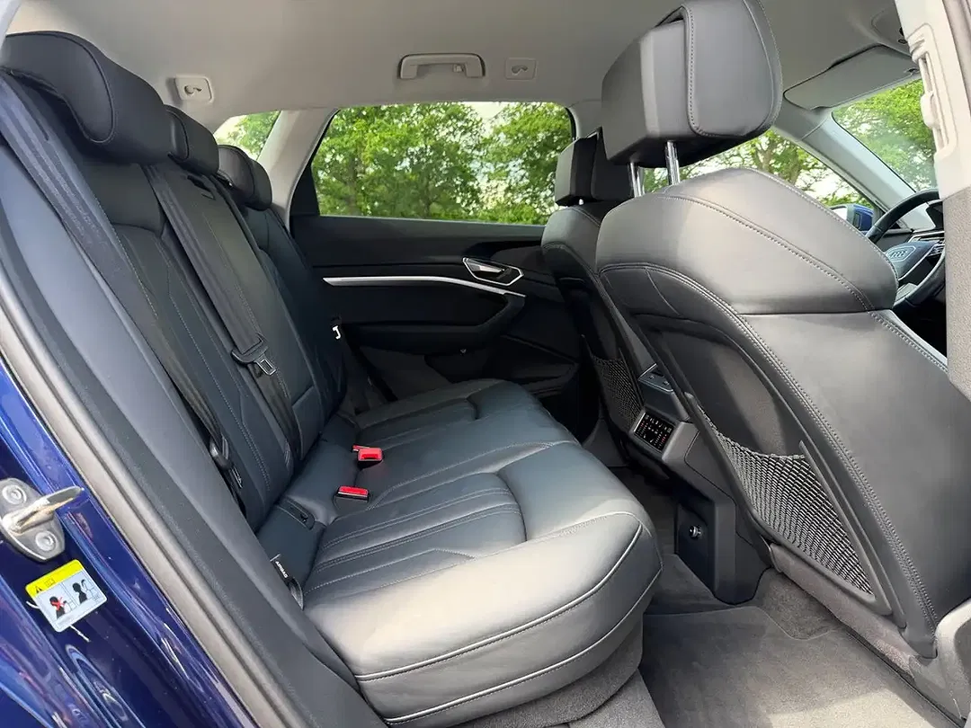 Audi e-tron 50 quattro S line - Thumbnail 9