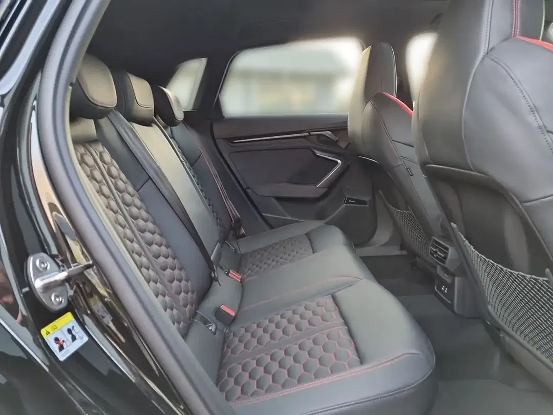 Audi RS3 S tronic - foto 14