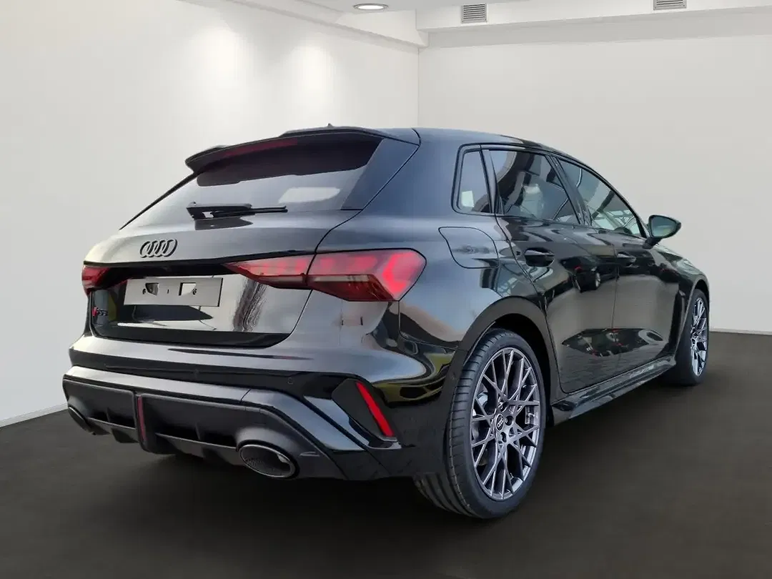 Audi RS3 S tronic - Thumbnail 4