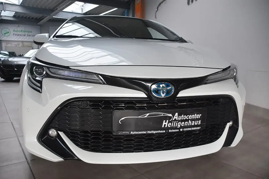 Toyota Corolla Hybrid Team Deutschland - Afbeelding 1