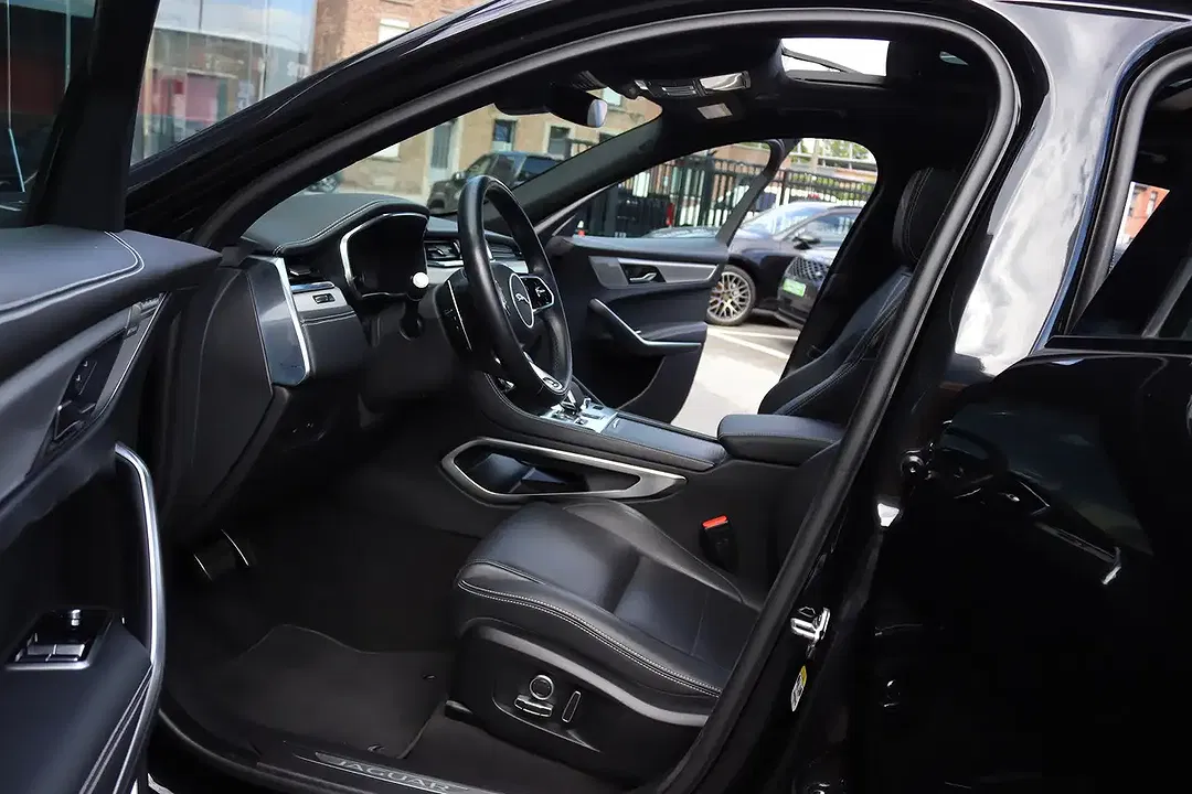 Jaguar F-Pace P250 4x4 R-Dynamic S - Thumbnail 6