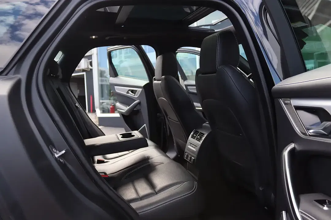 Jaguar F-Pace P250 4x4 R-Dynamic S - Thumbnail 9