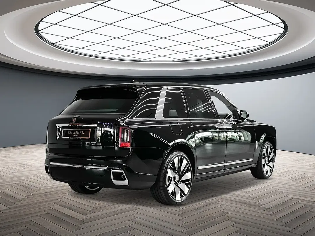 Rolls-Royce Cullinan - foto 2