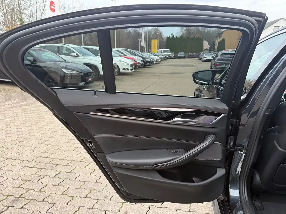 BMW M5 4.4 Steptronic xDrive - Thumbnail 4