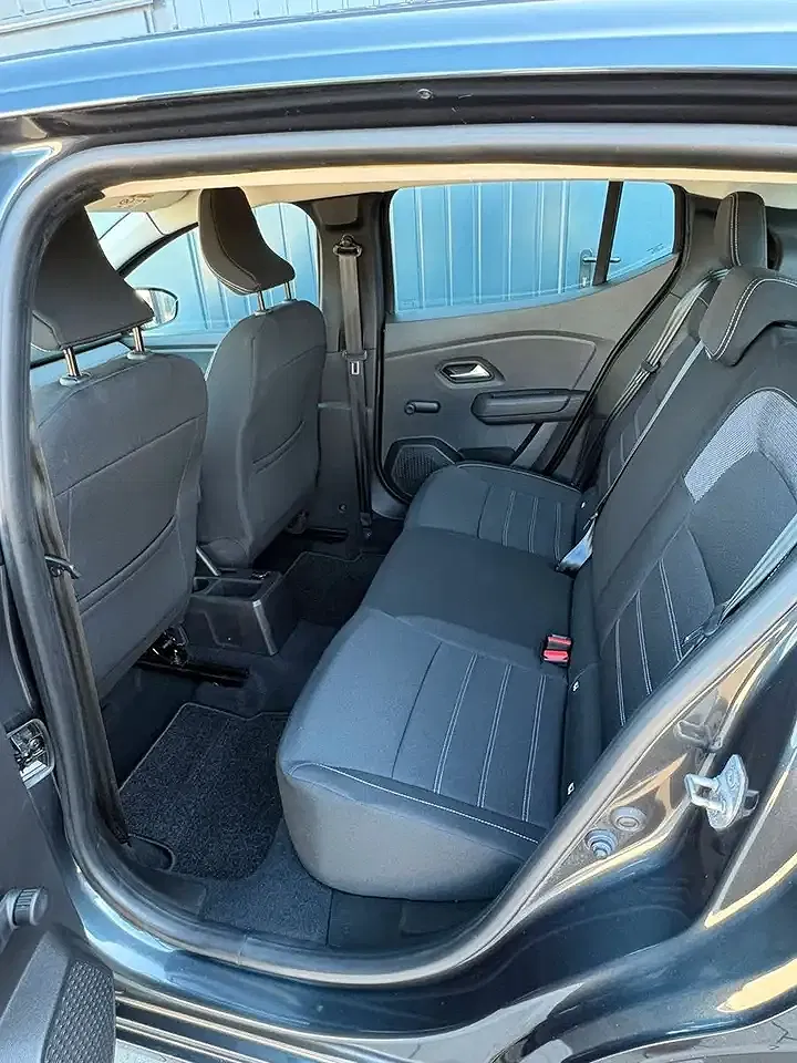 Dacia Sandero - Thumbnail 13