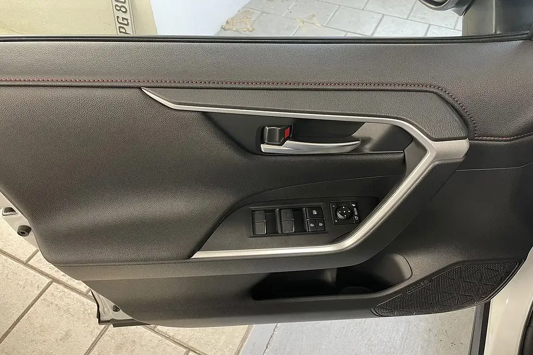 Suzuki Across Hybrid Comfort+ - Thumbnail 11