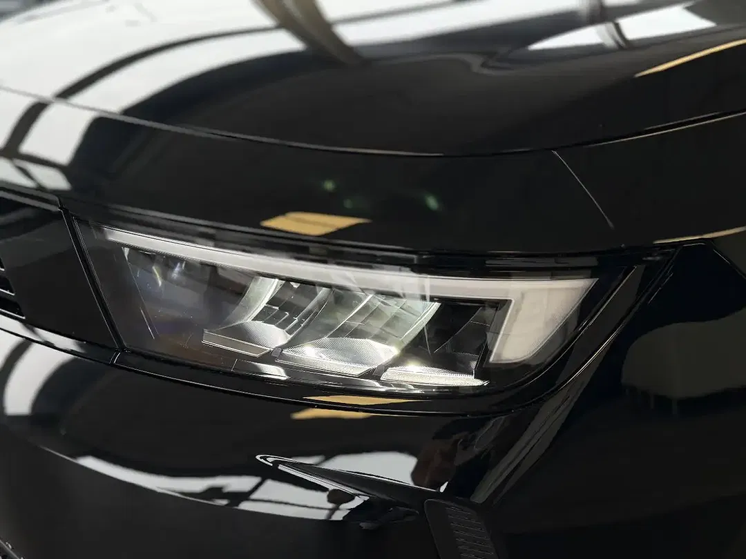 Opel Astra 1.2 Turbo Edition - Thumbnail 8
