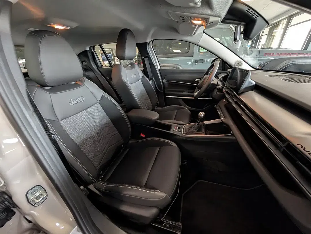 Jeep Avenger 1.2 Altitude - foto 15