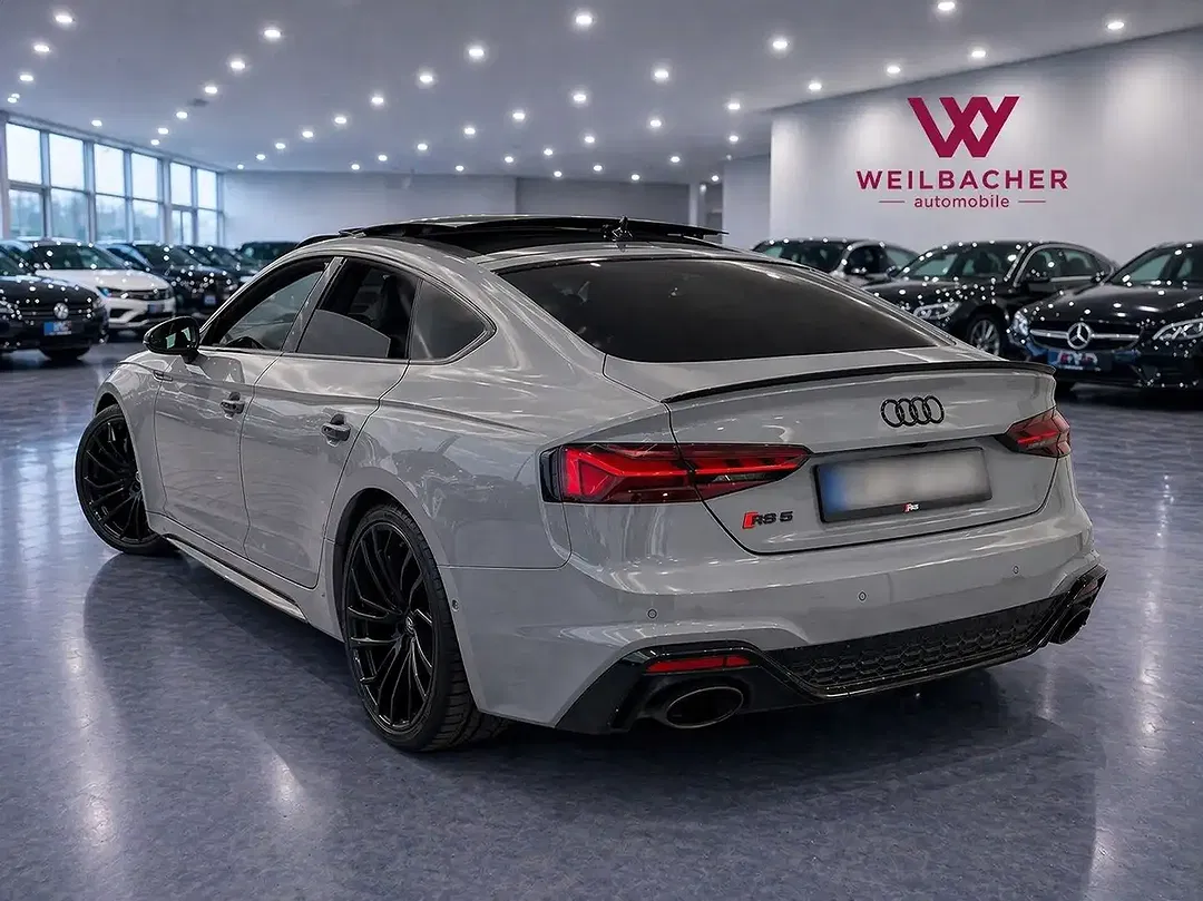 Audi RS5 quattro RS Sportback - Thumbnail 3