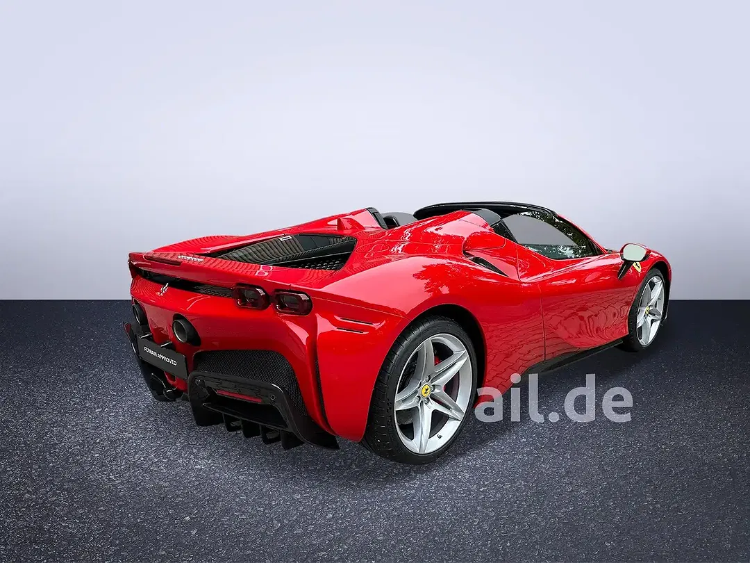 Ferrari SF90 Spider - Thumbnail 12