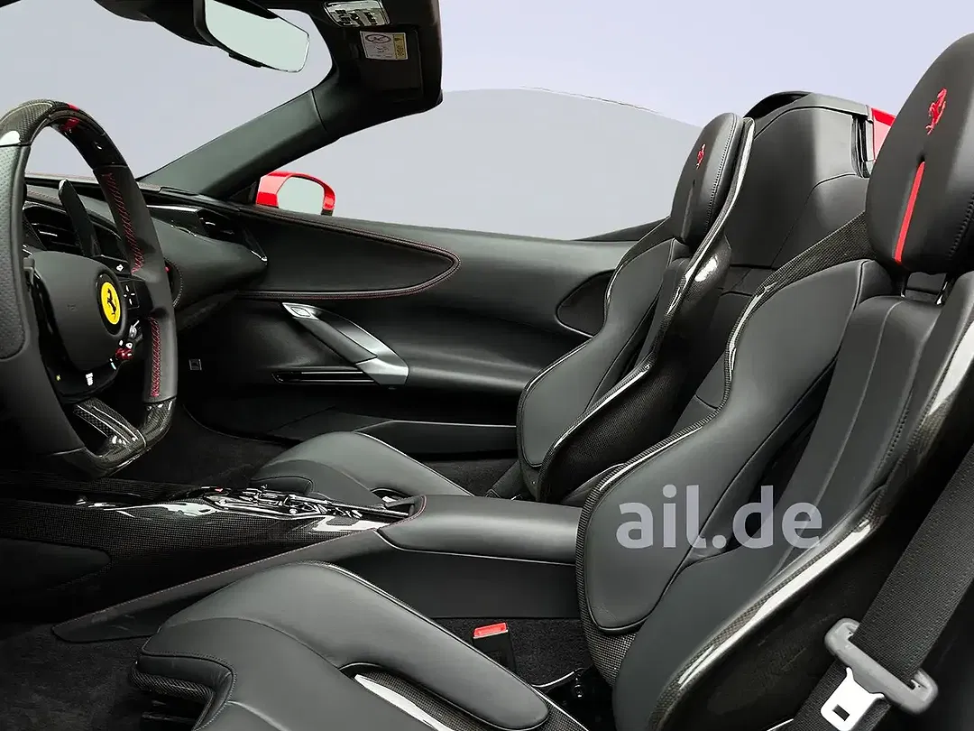 Ferrari SF90 Spider - foto 2