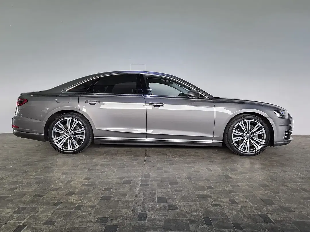 Audi A8 60 TFSI e quattro Matrix LED - foto 1