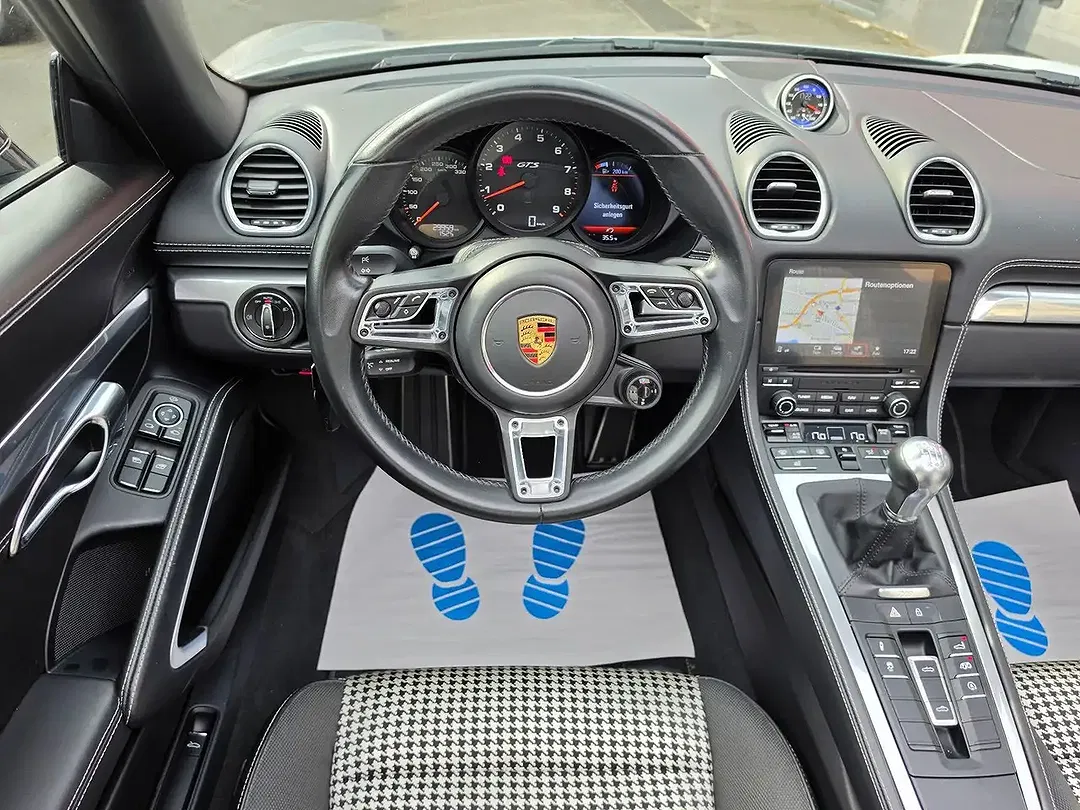 Porsche Boxster 4.0 GTS - Thumbnail 11