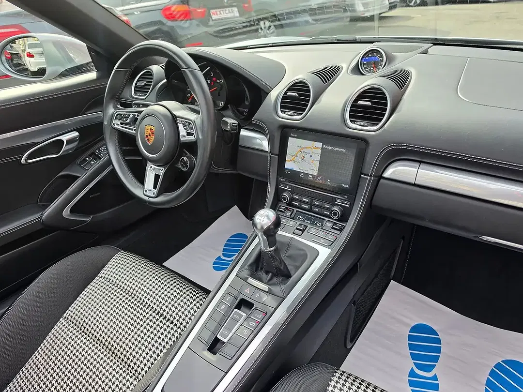 Porsche Boxster 4.0 GTS - Thumbnail 13