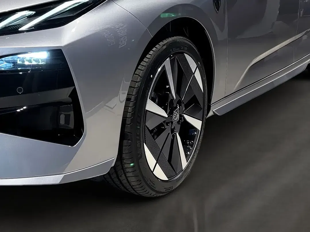 Peugeot 308 156 EV GT SW - Thumbnail 5