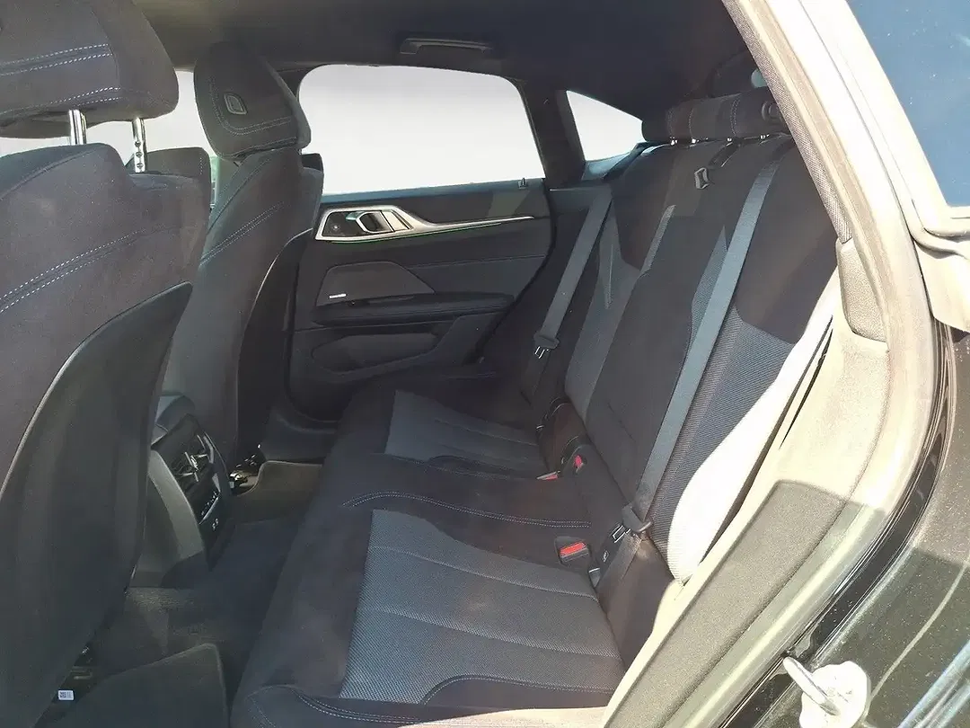 BMW i4 xDrive M60 - Thumbnail 14