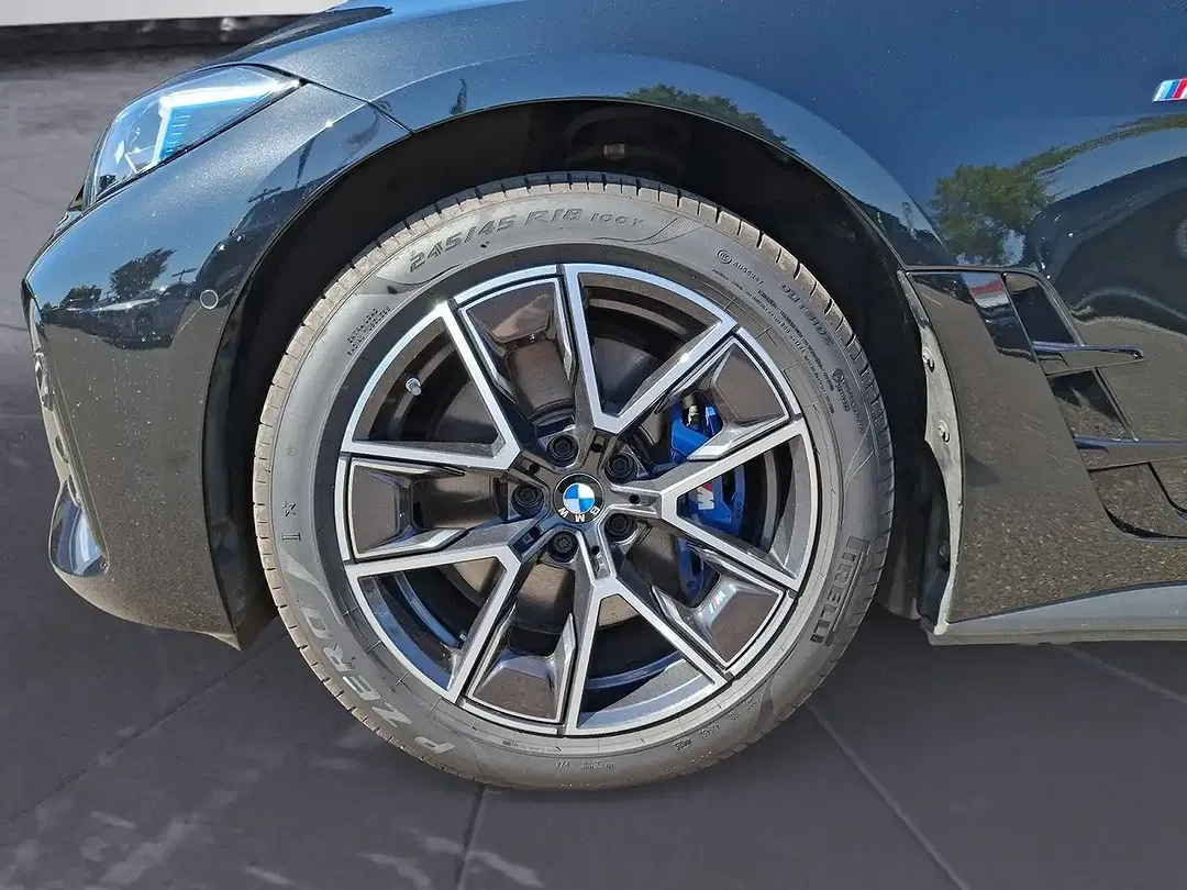 BMW i4 xDrive M60 - Thumbnail 7