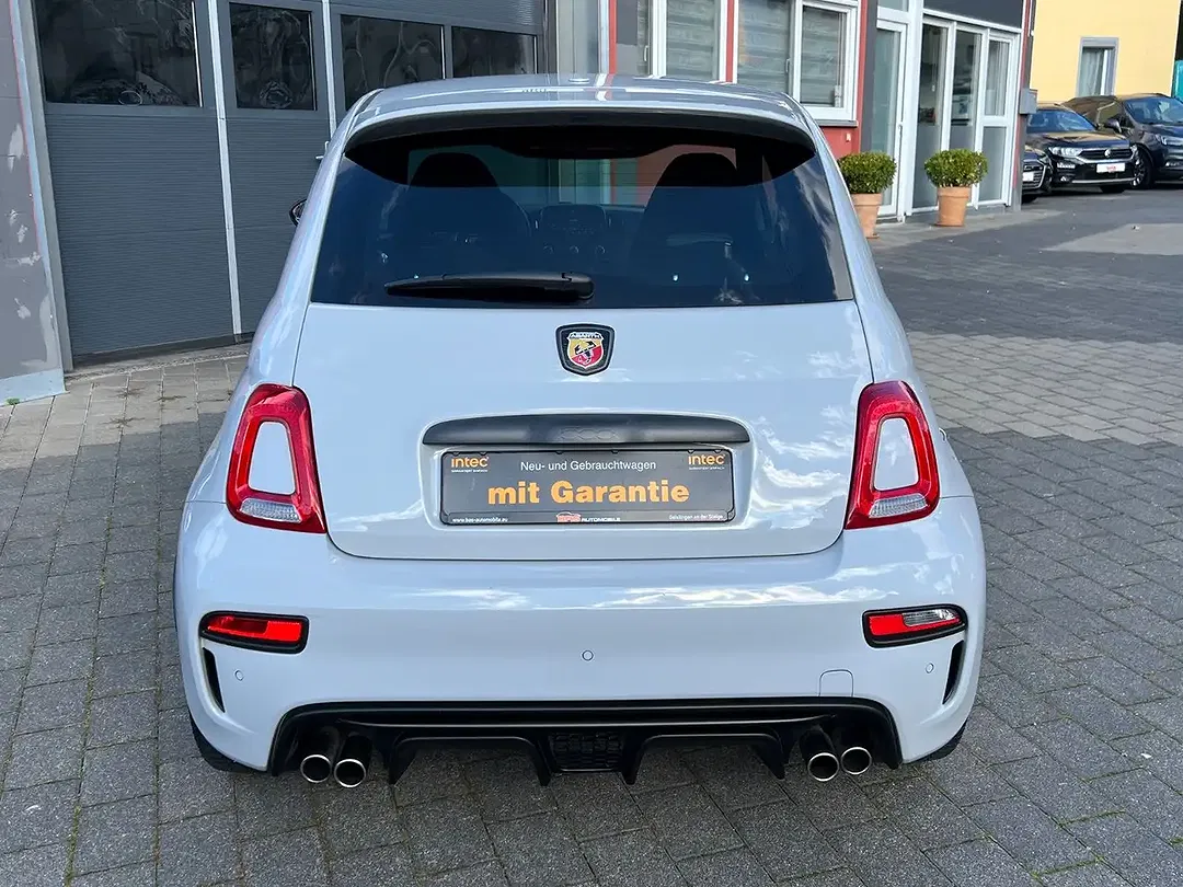 Abarth 695 1.4 T-Jet - Thumbnail 3